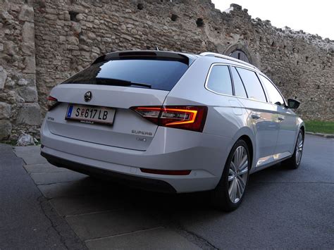 Foto Skoda Superb Combi 4x4 Style Tdi Dsg Testbericht 026 Vom