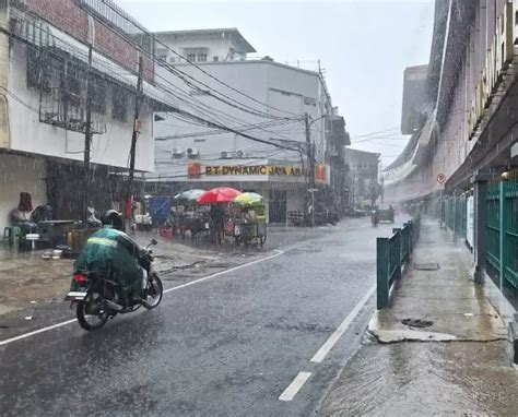 Hujan Deras Rt Dan Ruas Jalan Di Jakarta Terendam Banjir Cek