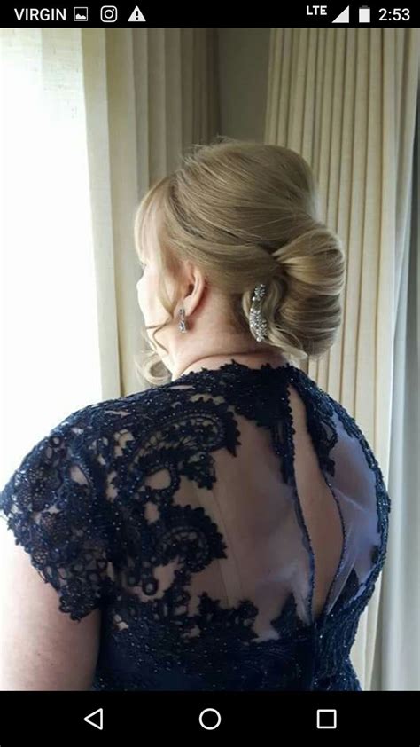 Pin By Laurel Maquillage On Coiffures Hairstyles Backless Dress