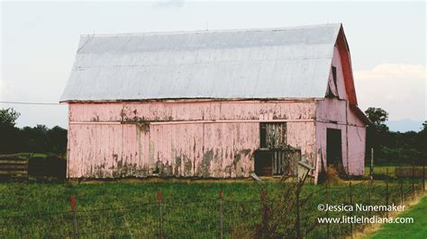 LaRita’s Lodge Bed and Breakfast in Upland: Pink Barns, Restful Stay ...