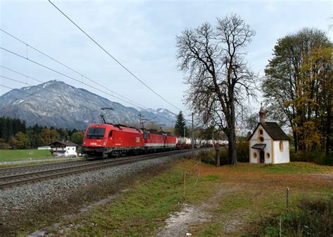 1216 008 Und Zwei 1144 Mit Einem Containerzug Am 30 10 2012 Unterwegs