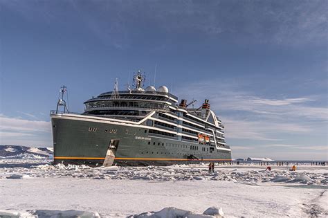 Seabourn Venture Completes First Year in Service | World Ports Organization