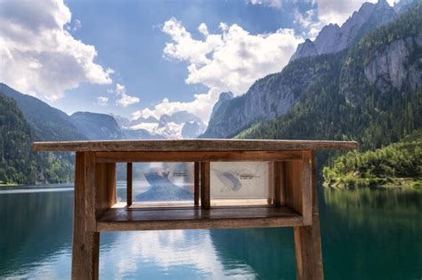 Quadro De Informa Es Na Margem Do Lago Vorderer Gosausee Perto De