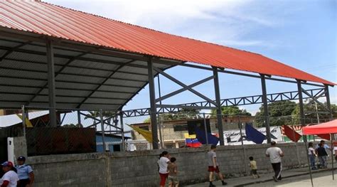 Rehabilitada Cancha Deportiva De La U E E Pedro Camejo En Barquisimeto