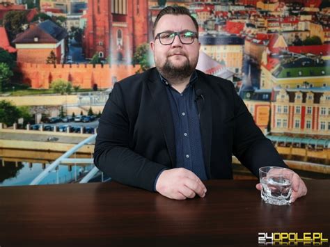 Szymon Ogłaza Porównanie Polski z Białorusią nie jest czymś