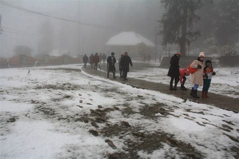 In Pics Jammu And Kashmir S Gulmarg Receives Seasons First Snowfall