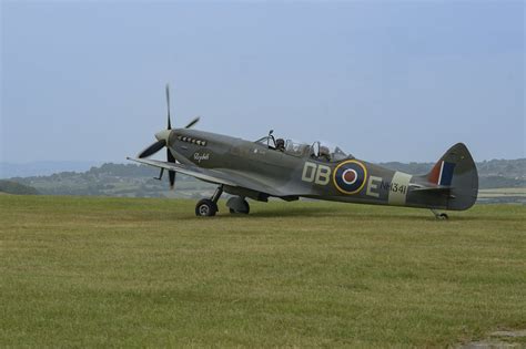 Spitfire Compton Abbas Airfield Z Matthew Rayner Flickr