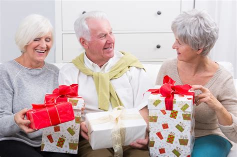 6 Easy Ways To Decorate Your Senior Facility For The Holidays Sands Blog