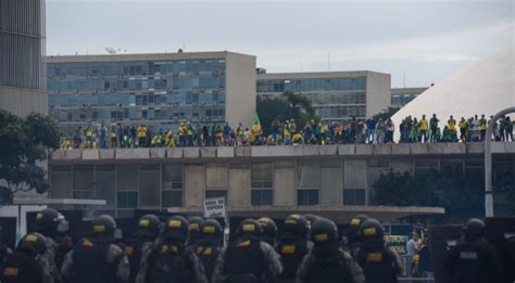 ATOS ANTIDEMOCRÁTICOS PGR denuncia mais 152 pessoas Veja número total