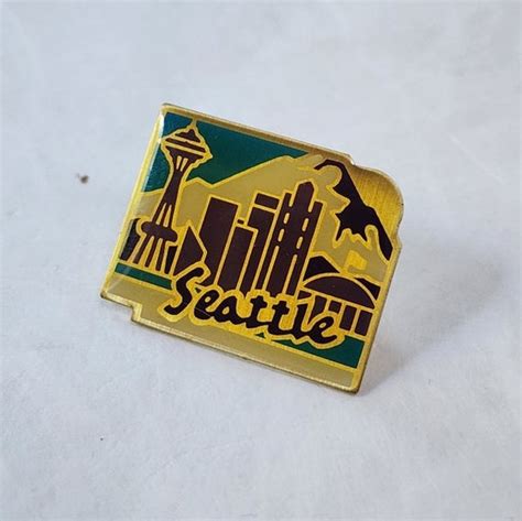 S Seattle Lapel Pin Space Needle Washington Souven Gem