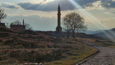 Pazaryeri Camii Kale i Tavas Konumu Fotoğrafları ve Hakkındaki