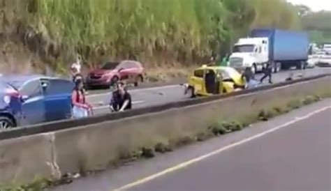 Accidente múltiple termina con muerte en la Autopista Panamá Colón