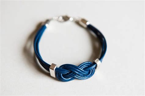 Bracelet en Cuir Bleu Foncé Marin Homme par OdyDonc sur Etsy