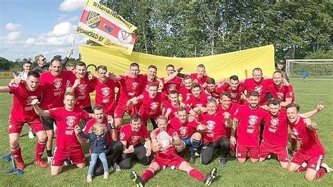 Titelkampf In Der Fu Ball Bezirksliga Sieg In Strudden Tv Bunde