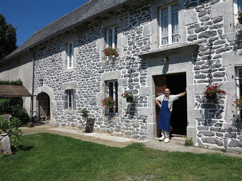 REPAS À LA FERME DE LA VIOLETTE Argences en Aubrac Restaurant