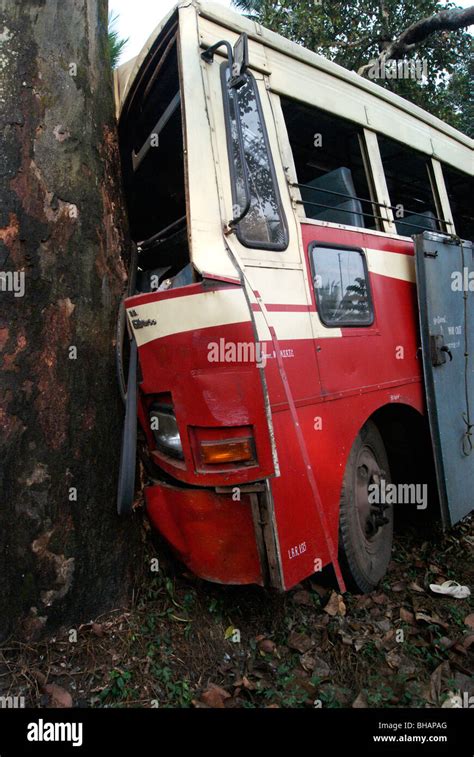 Bus Accident in Kerala. Lot of People died on the spot & a poor victims scandal is seen on the ...