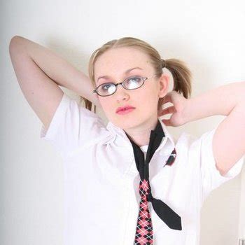 Evilyn Machine Babe Page Watch This Pornstar On FreeOnes