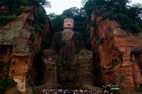 Giant Buddha of Leshan - Leshan Attractions - China Top Trip