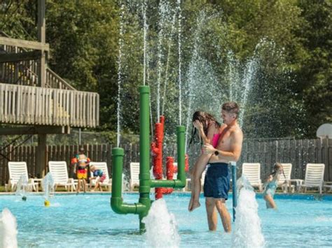 Great Deal! Dive into Double JJ Resort's $10 Outdoor Waterpark Days - grkids.com