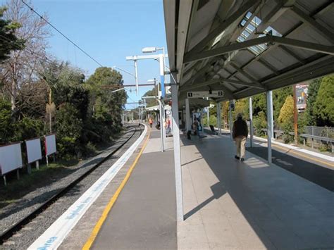 Artarmon Station