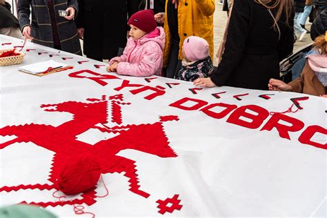 Zobacz Jak Wi Tuje Si W Poznaniu Listopada Wpoznaniu Pl