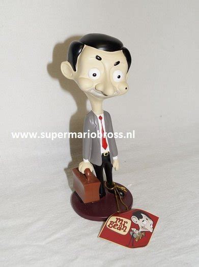 Mr Bean With Suitcase - Mr Bean met Koffer Polyresin Statue - Decoratie ...