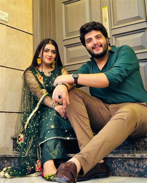 Sehar Hayat Adorable Pictures With Husband After Wedding Reviewit Pk