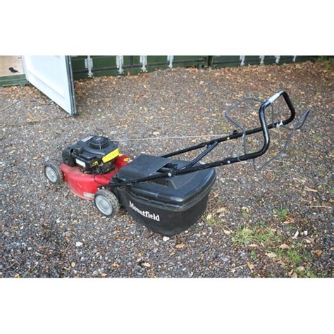 Mountfield SP185 Self Propelled Petrol Lawn Mower Working