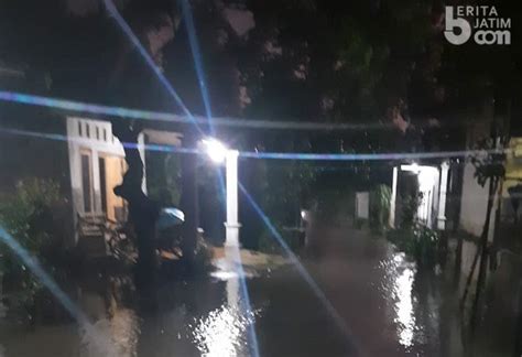 Malam Ini Satu Desa Di Jombang Diterjang Banjir