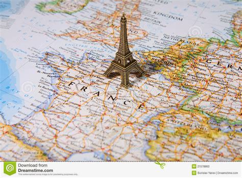 Behind the Scenes at Stuart Ng Books: Paris -- the city of light ...