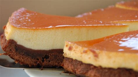 Windbeuteltorte mit Nußboden und Baileys Sahne holabys