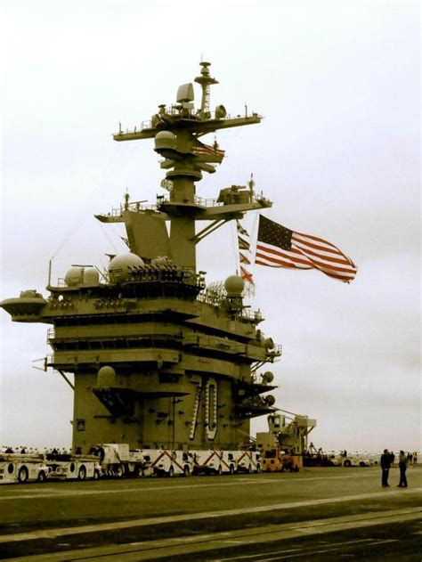 Life On A Naval Aircraft Carrier In High Resolution Pictures