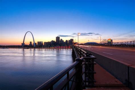 St Louis Missouri Skyline And Gateway Arch Editorial Photo Image Of