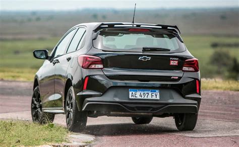 Chevrolet Tracker RS cómo es la versión deportiva del SUV con motor