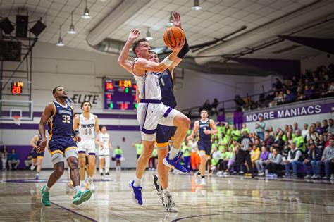 Trevecca Mens Basketball Panthers Push Past Trojans Trevecca