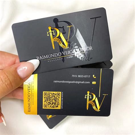 Cartão De Visitas Verniz Localizado