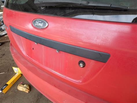 Moldura Cajuela Ford Fiesta 03 07 385 00 En Mercado Libre