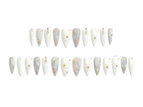 Cận cảnh thiết kế nail nude sang trọng diện lên tay các người đẹp Hoa hậu hoàn vũ trong bộ