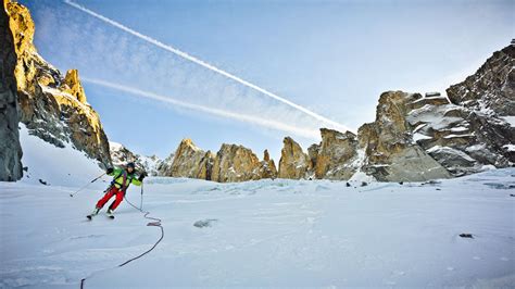 Skiing the Mont Blanc Lines | Adventure Books by Vertebrate Publishing