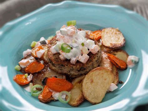 Parmesanbiffar Med Tzatziki Och Rostade Rotfrukter Tasteline