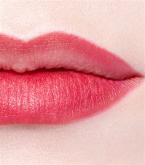 CHANEL rose vif LE CRAYON LÈVRES RENOVATION Longwear Lip Pencil