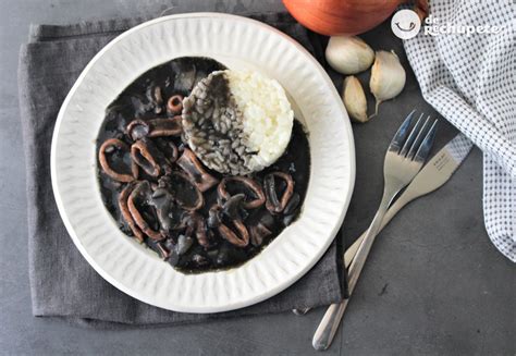 Calamares En Su Tinta Con Arroz Blanco