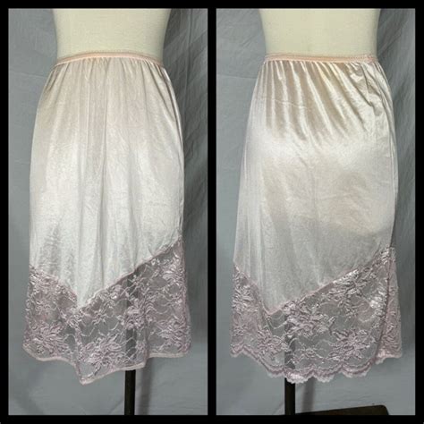 Vintage Lingerie Samye Pale Pink Half Slip With Wide Lace Hem Embroidered Net Style Trim Hemline