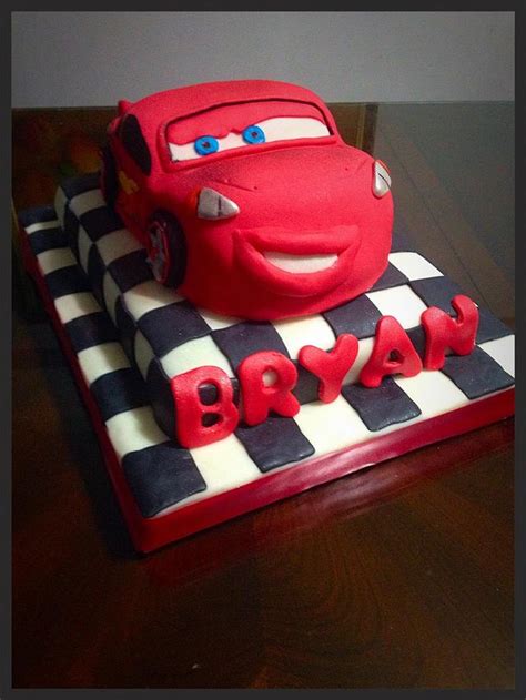 Rayo Mcqueen Decorated Cake By Angela De Ramos Cakesdecor