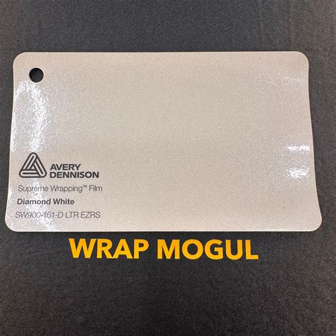 Avery Dennison SW900 Gloss White Diamond Vinyl Wrap | SW900-161-D