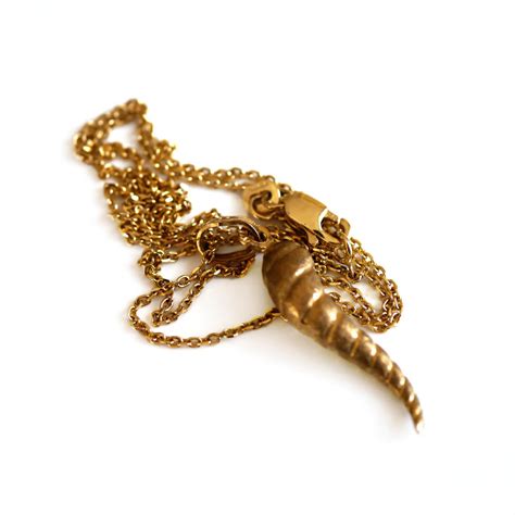 Gold Glorious Gold: Cornicello Necklace – Baroque Rocks