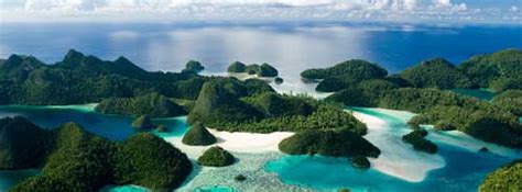 now searching...: Raja Ampat Islands