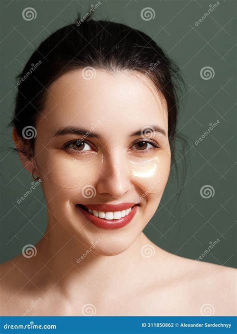 Close Up Of Caucasian Girl With Natural No Makeup Look And White Smile