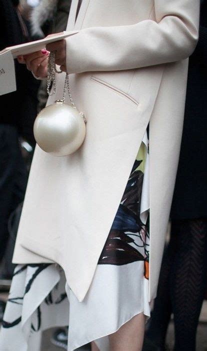 15 Trendy Modern Ways To Wear Pearls Styleoholic