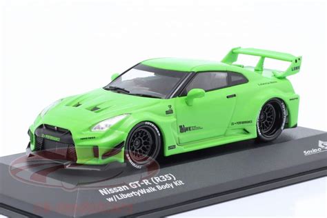 Solido 1 43 Nissan GT R R35 Liberty Walk Body Kit ácido verde